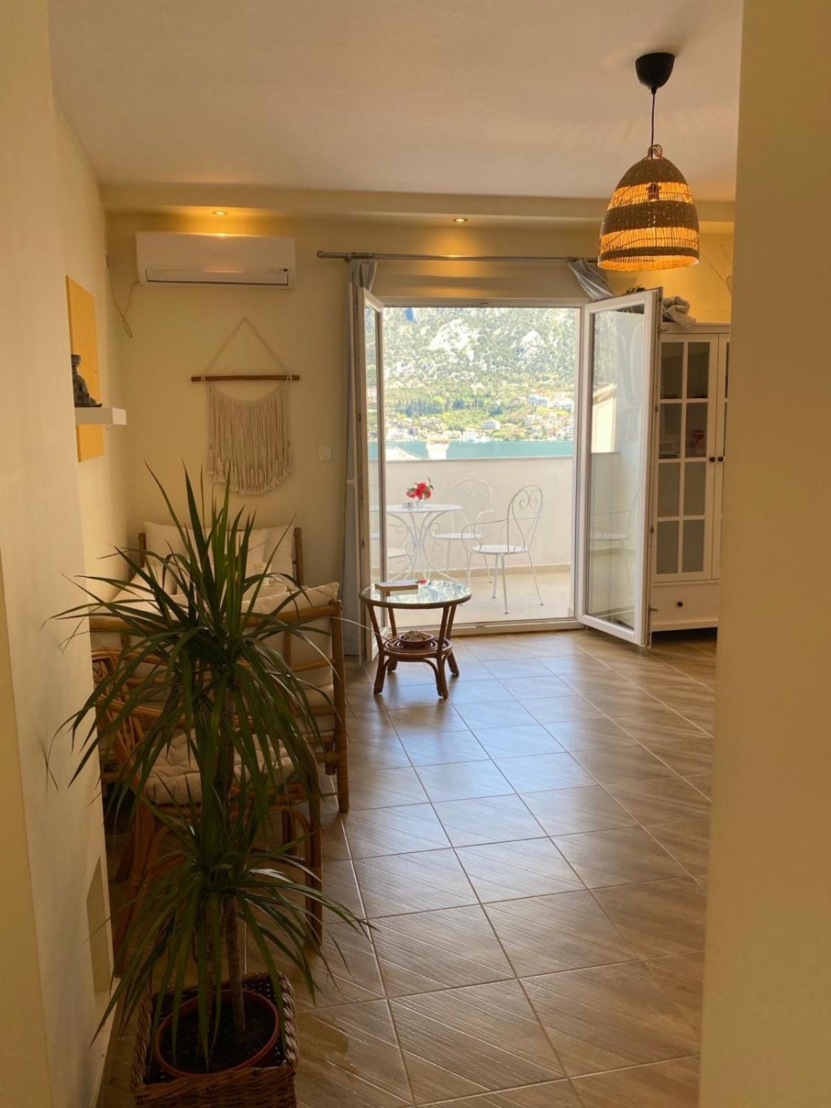 2br With Sea View! * Prčanj