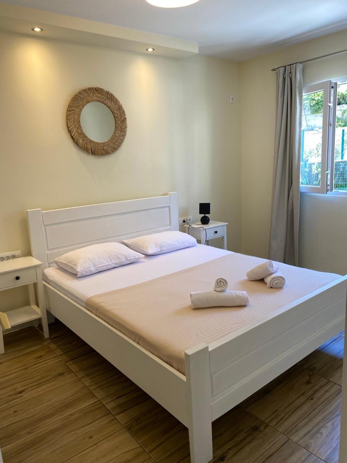 2br With Sea View! Appartement Prčanj