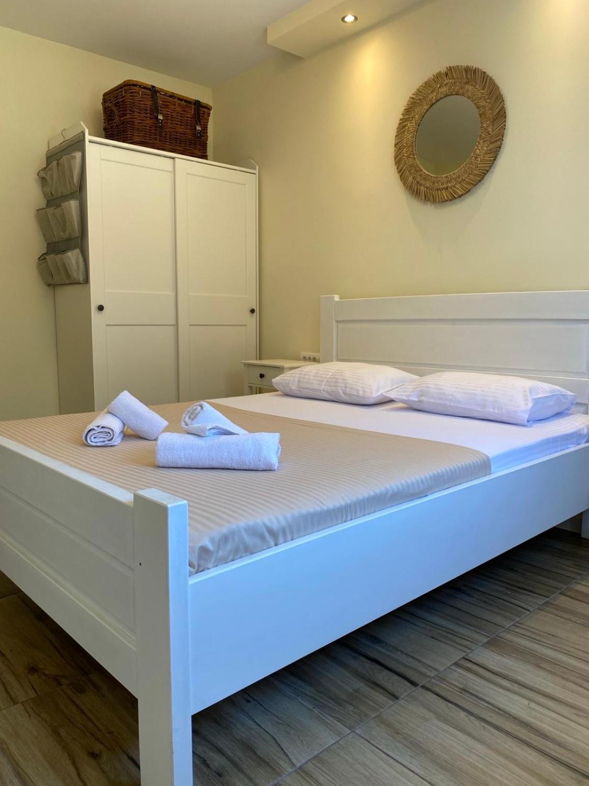 2br With Sea View! Appartement Prčanj